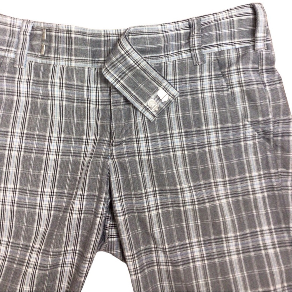Vince Black Gray and White Plaid Bermuda Woman’s Shorts EUC size 2 - Picture 4 of 5